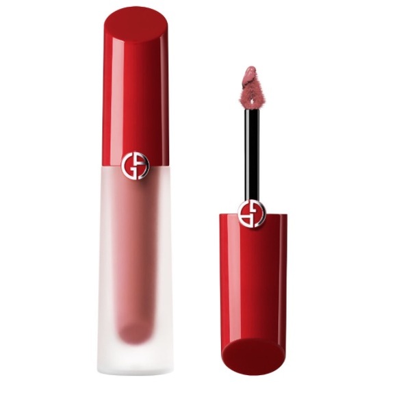 Giorgio Armani
Lip Maestro Satin
Lipstick - Picture 1 of 4